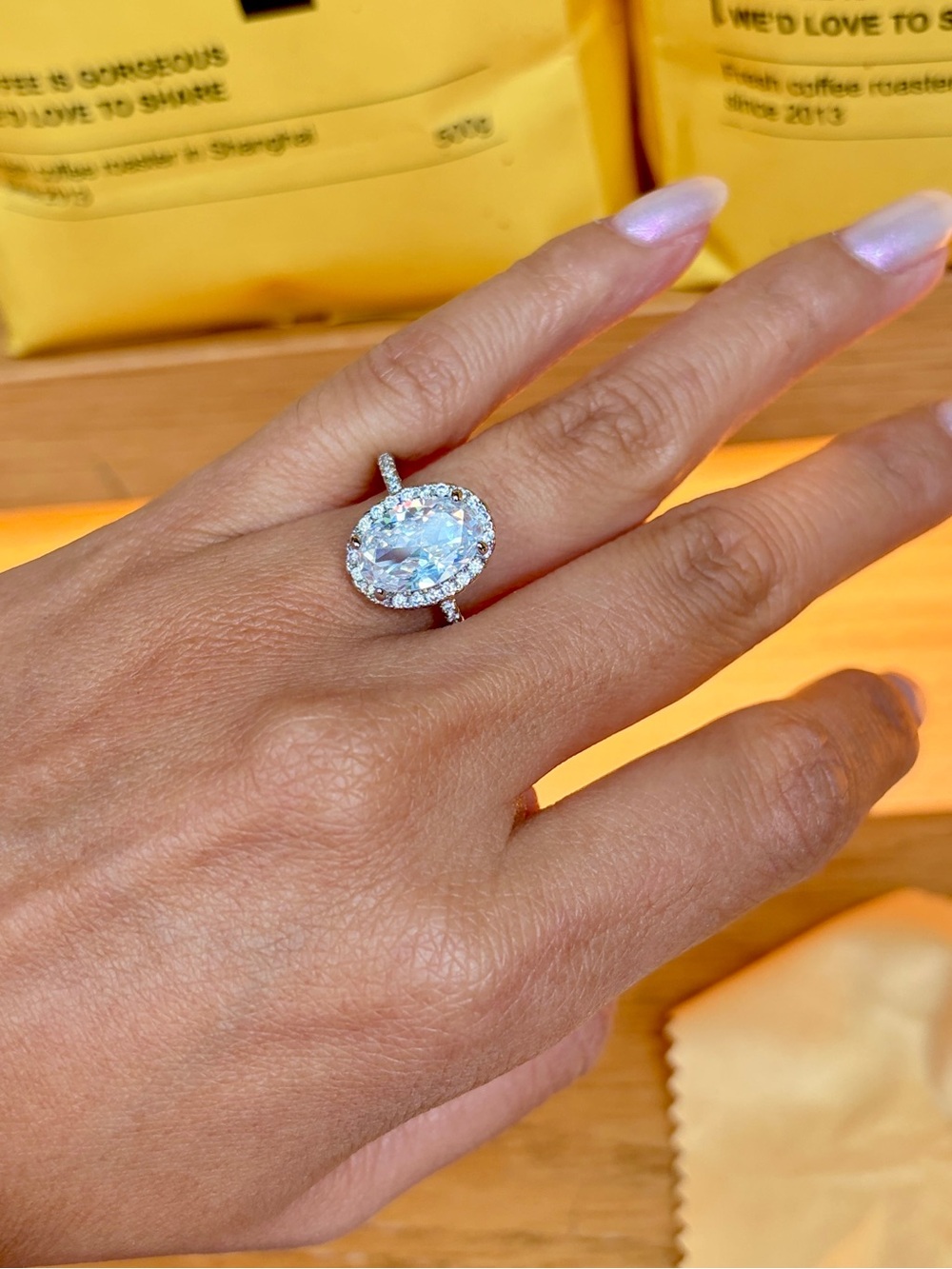 New 4.0Ct Oval Cut Cubic Zirconia Stones  Halo Accents Solitaire Ring in 7 - Picture 7 of 8
